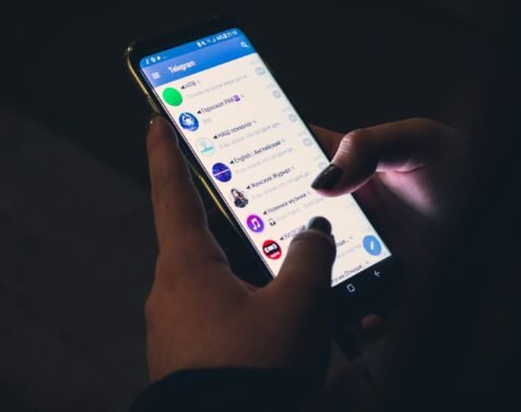 christian-wiediger-GWkioAj5aB4-unsplash App Development Consultants UK