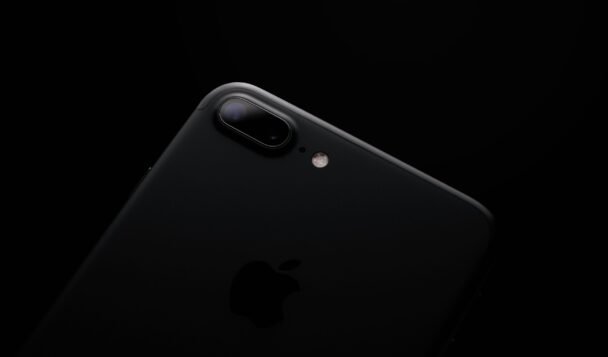 fabian-albert-wJ_clVY0K-A-unsplash UK Mobile App Developers