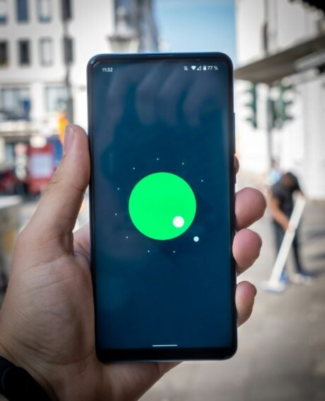 mika-baumeister-C4wFBBXRyyE-unsplash iOS App Development UK